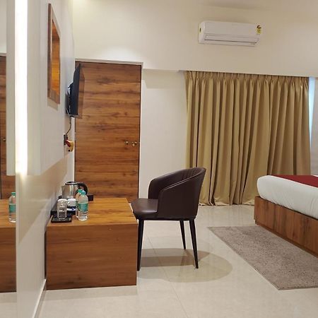 Madhav Residency Hotel & Banquet, Kalyan, Mumbai 外观 照片
