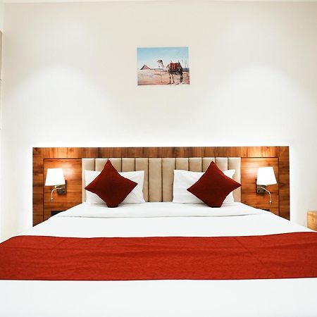 Madhav Residency Hotel & Banquet, Kalyan, Mumbai 外观 照片