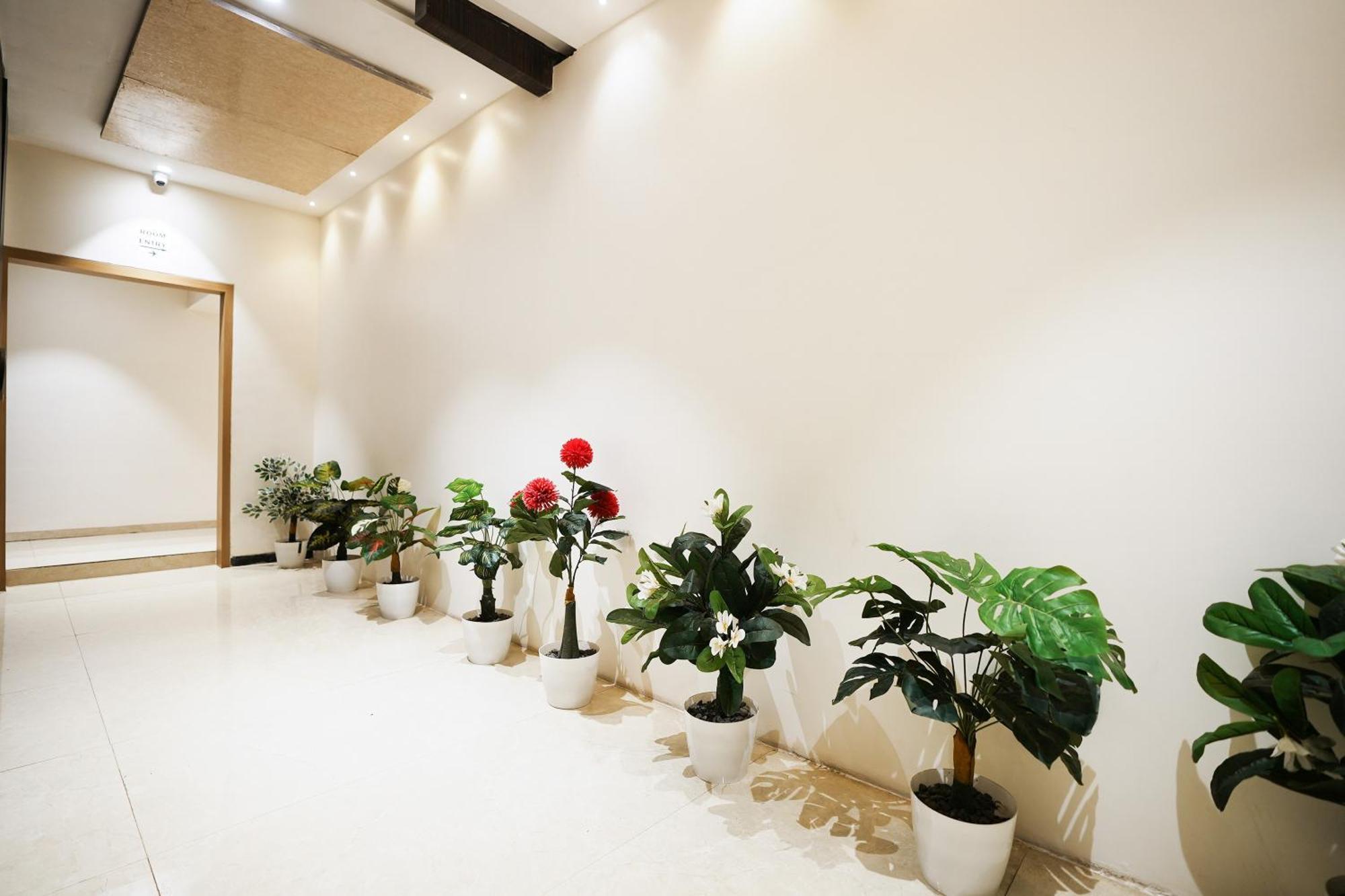 Madhav Residency Hotel & Banquet, Kalyan, Mumbai 外观 照片