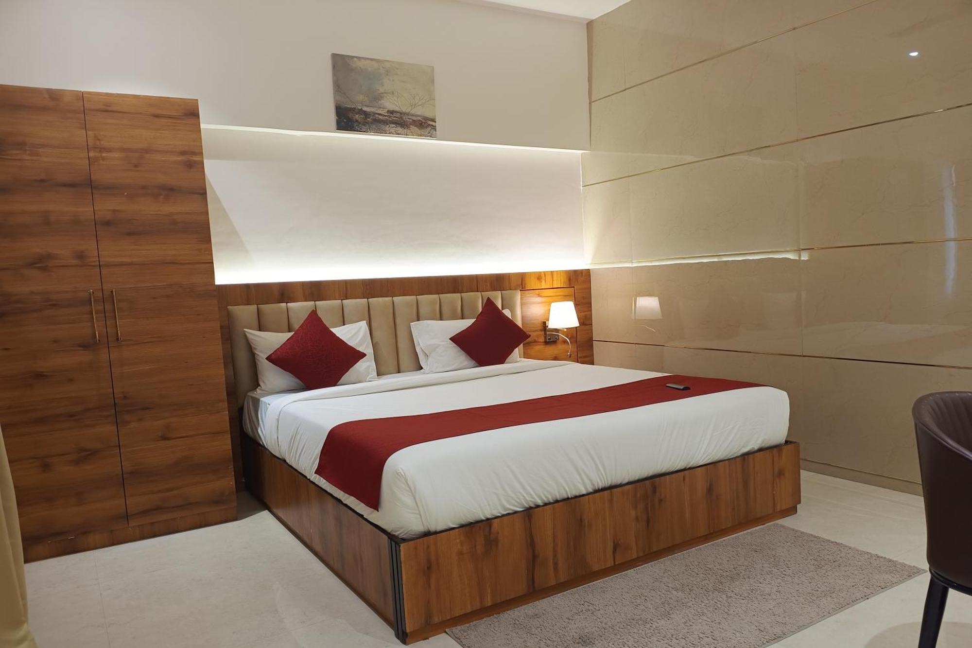 Madhav Residency Hotel & Banquet, Kalyan, Mumbai 外观 照片