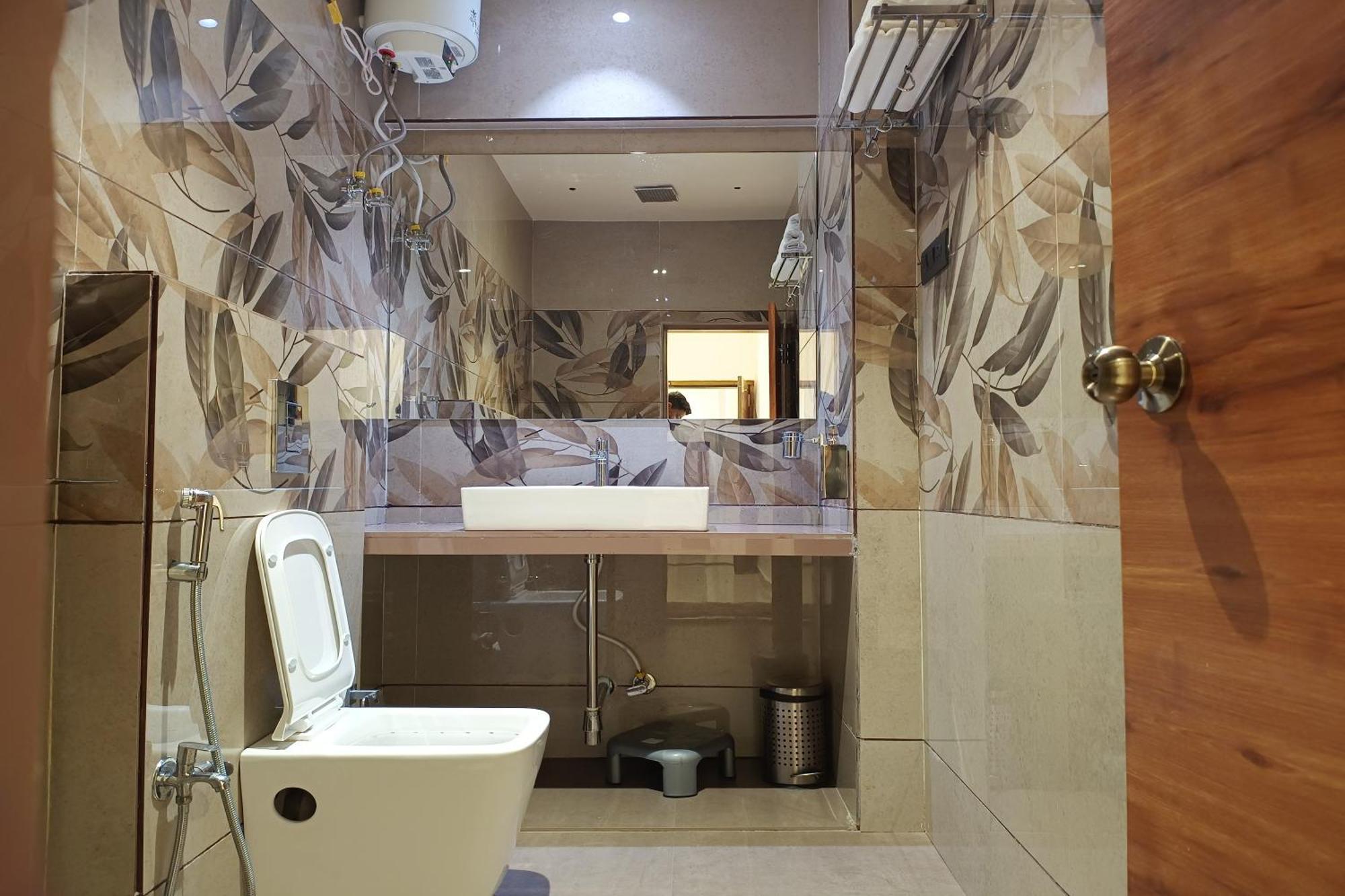 Madhav Residency Hotel & Banquet, Kalyan, Mumbai 外观 照片